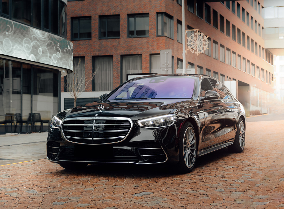 A photo of a Mercedes Benz chauffeured vehicle in Carey's vehicle fleet.
